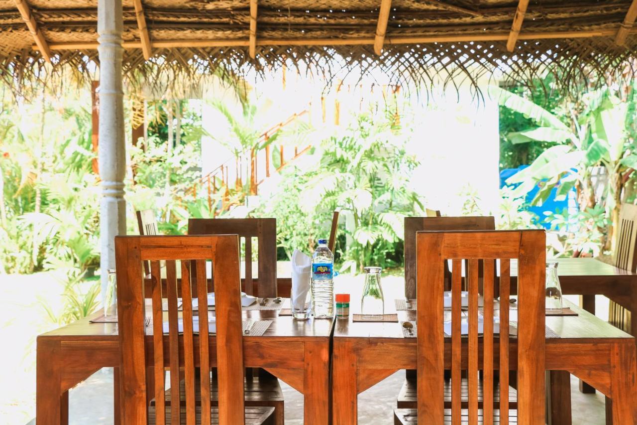 Anb Surf View Hotel Tangalle Exterior photo