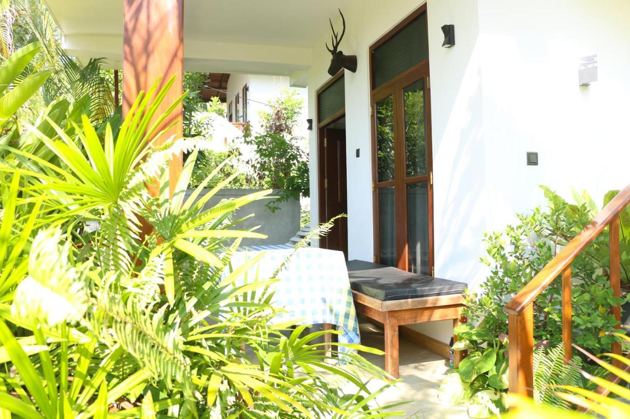 Anb Surf View Hotel Tangalle Exterior photo